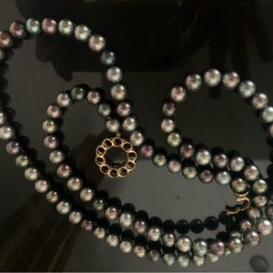 Tahitian black pearls. Genuine pearls. Custom made. From Island of Tahaa.